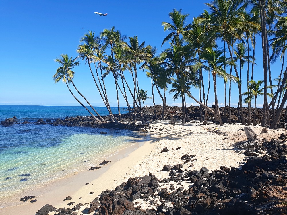Makalawena Beach